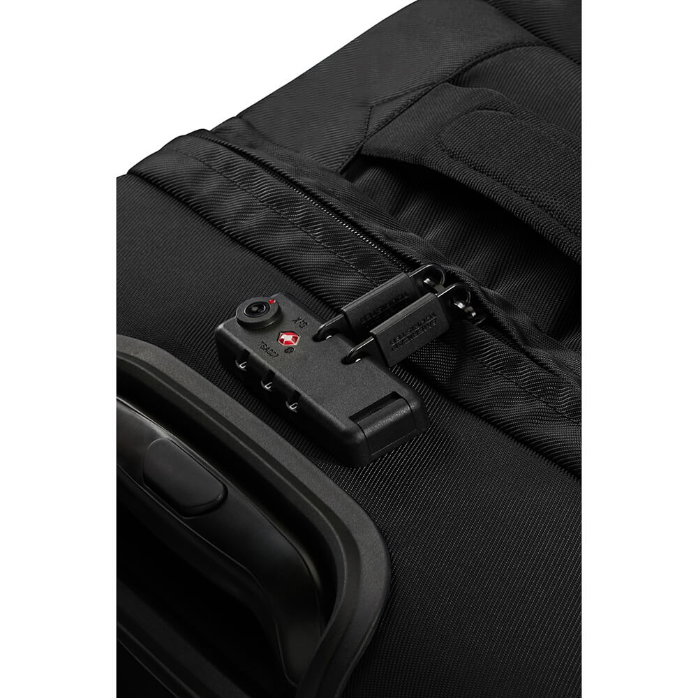 Duffelväska American Tourister Urban Track Duffle/WH Small