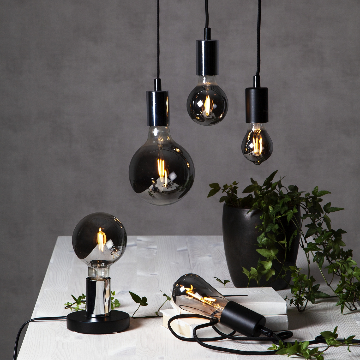 LED-lampa Star Trading Plain Smoke E27 G95