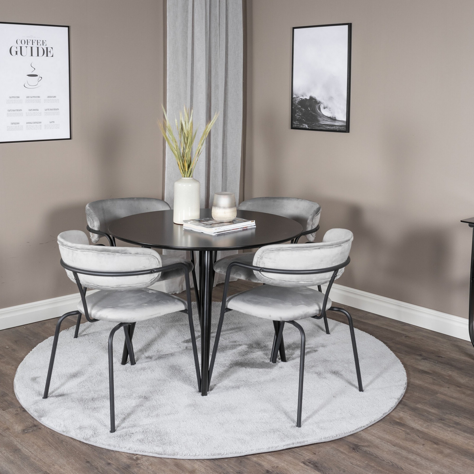 Matgrupp Venture Home Plaza med 4st Arrow Stolar