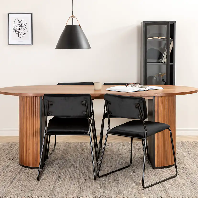 Matgrupp Venture Home Bianca med 4 Kungshamn Stolar Sammet