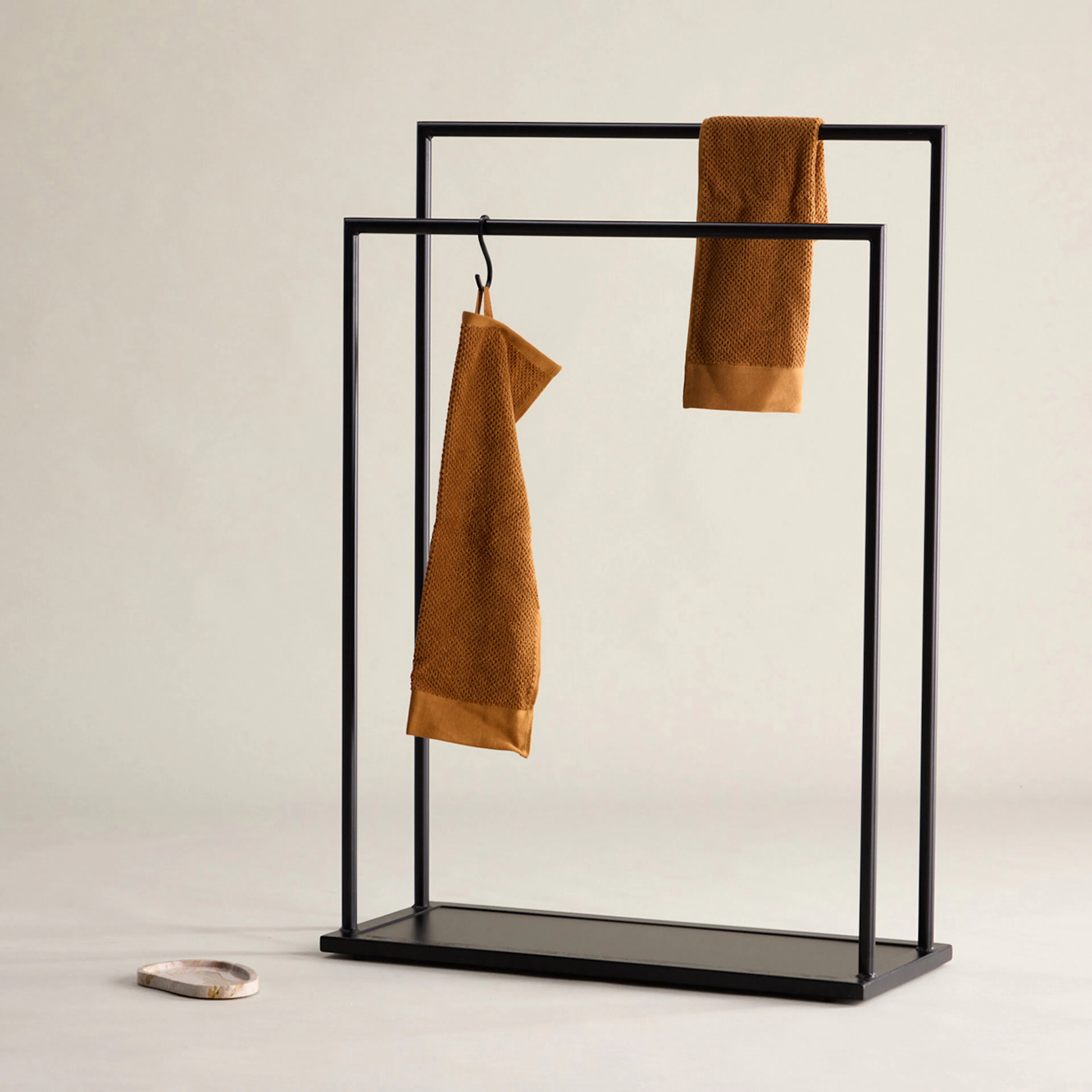 Alva Clothing Hanger - Black / Steel Klädhängare Venture Home Alva