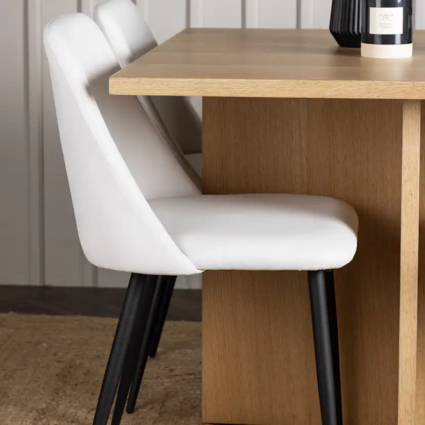 Matgrupp Venture Home Leo med 4 Night Stolar