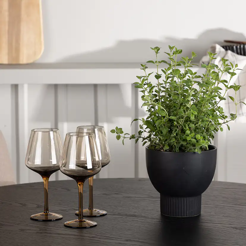 Matgrupp Venture Home Olivia Ø110 cm med 4 st Seda stolar