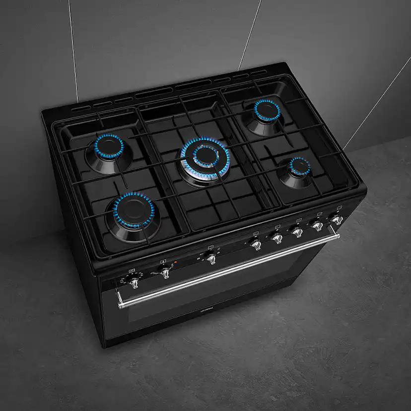 Gasspis Smeg CX91GMBL Concerto Svart Ergonomisk och Smart Design