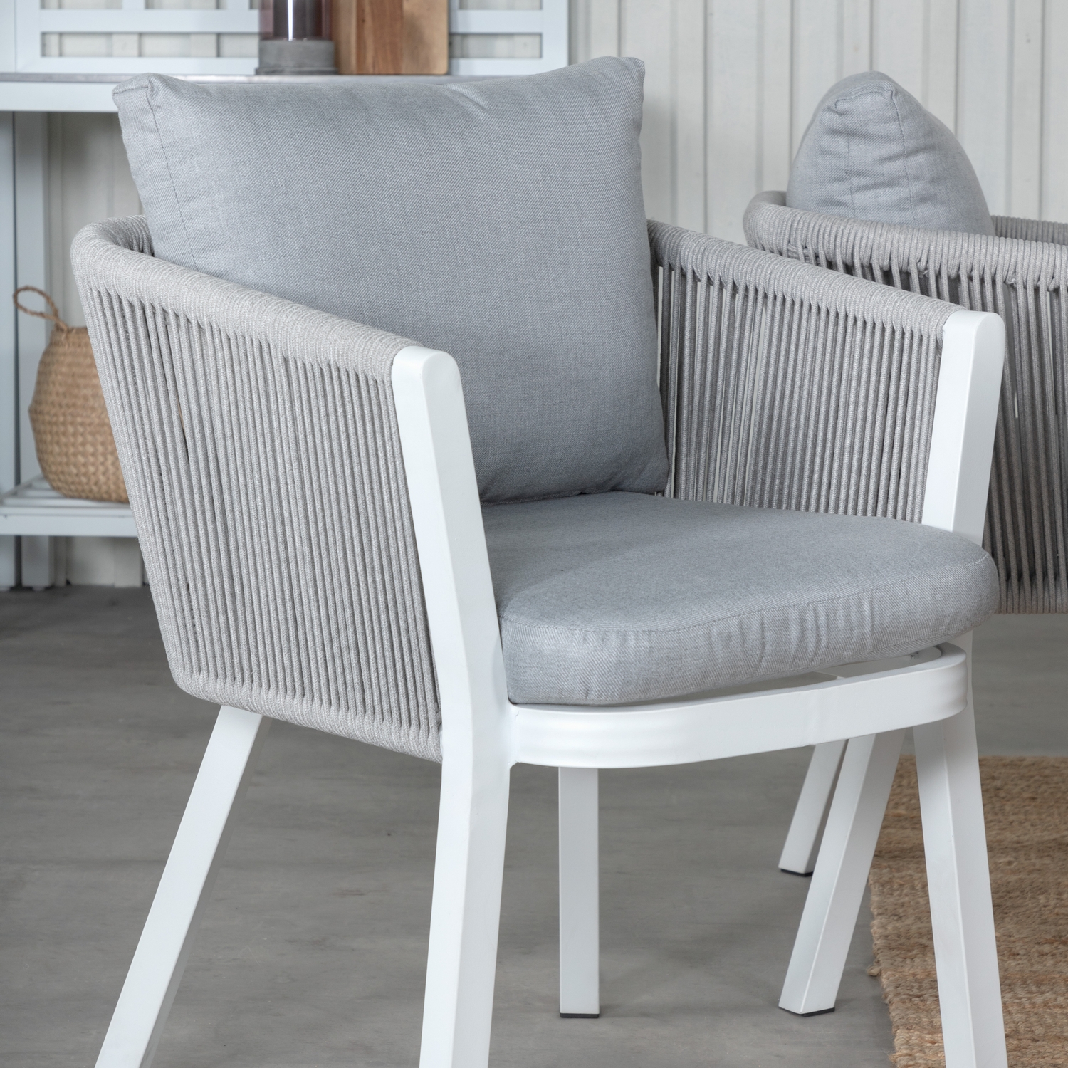 Matgrupp Venture Home Aleyna med 4 Virya Matstolar