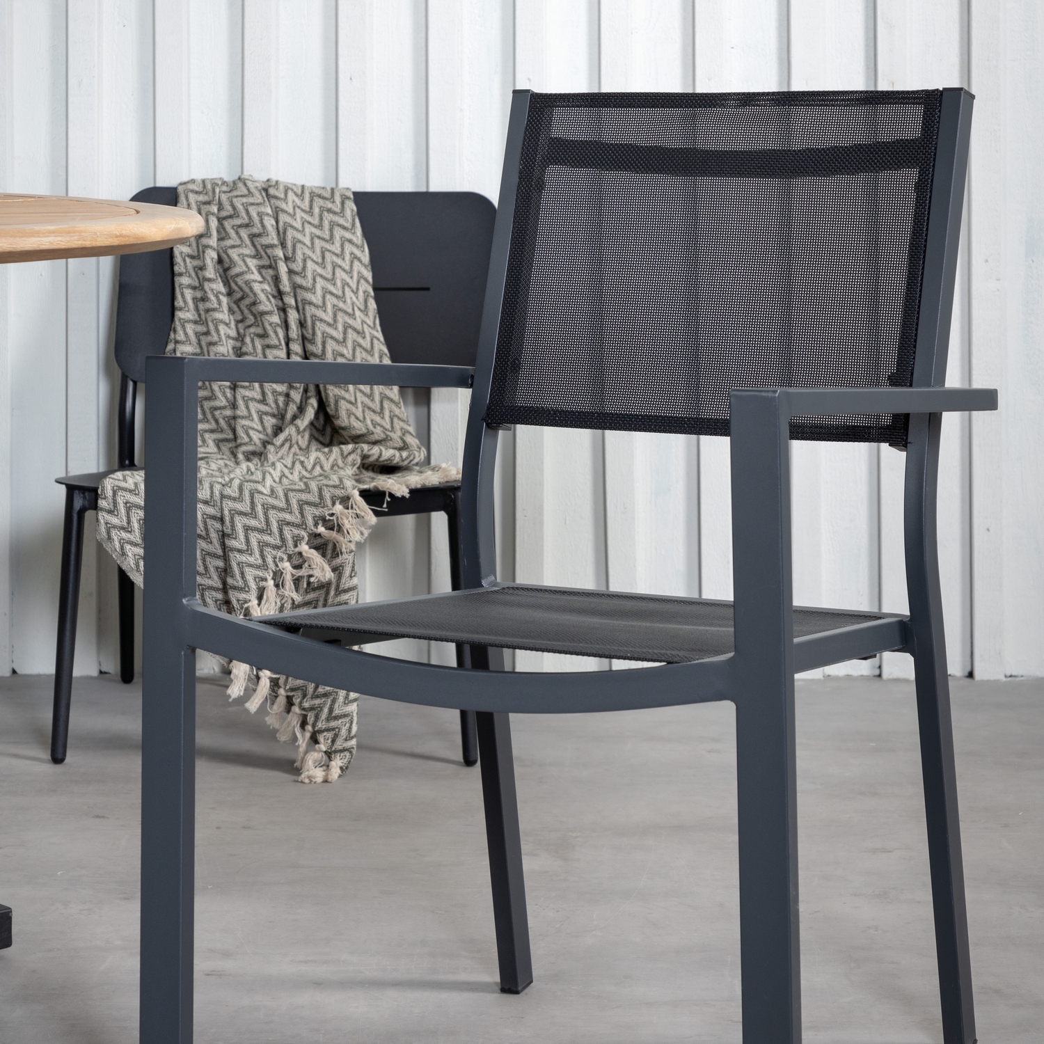 Matgrupp Venture Home Zurc med 4 Curz Stapelbara Matstolar