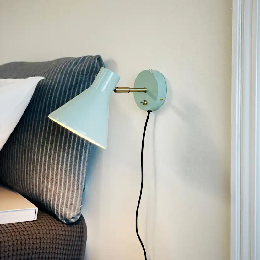 Vägglampa Dyberg Larsen Sleep