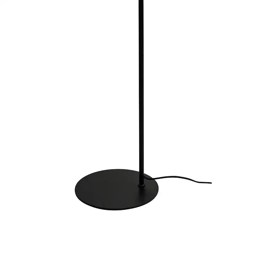 Golvlampa Dyberg Larsen Cale