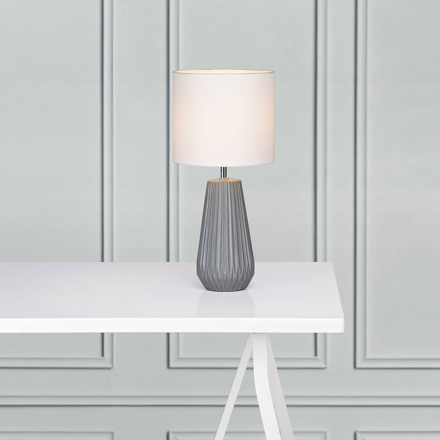 Bordslampa Markslöjd Nicci Vit/Grå