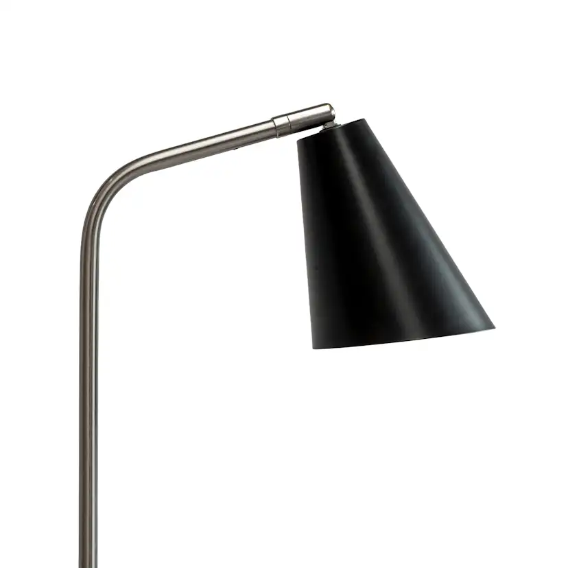 Golvlampa Dyberg Larsen Oswald