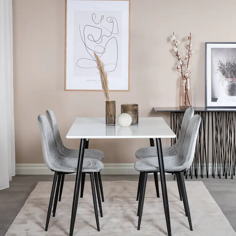 Matgrupp Venture Home Pobbie med 4 Phoi Stolar Sammet