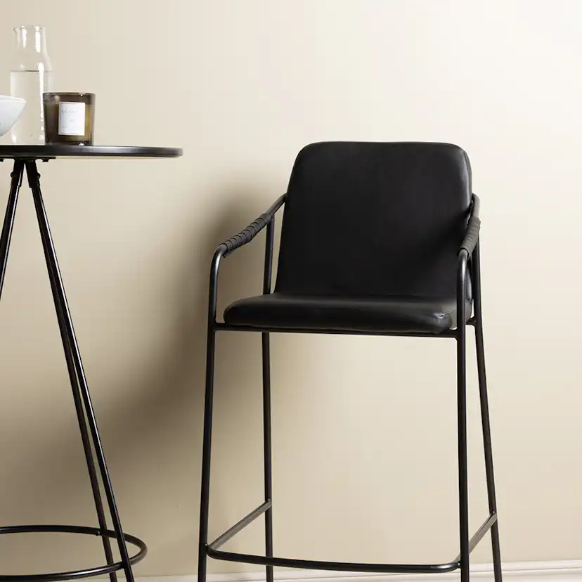 Matgrupp Venture Home Bistro Ø60 cm med 2 st Tvist stolar
