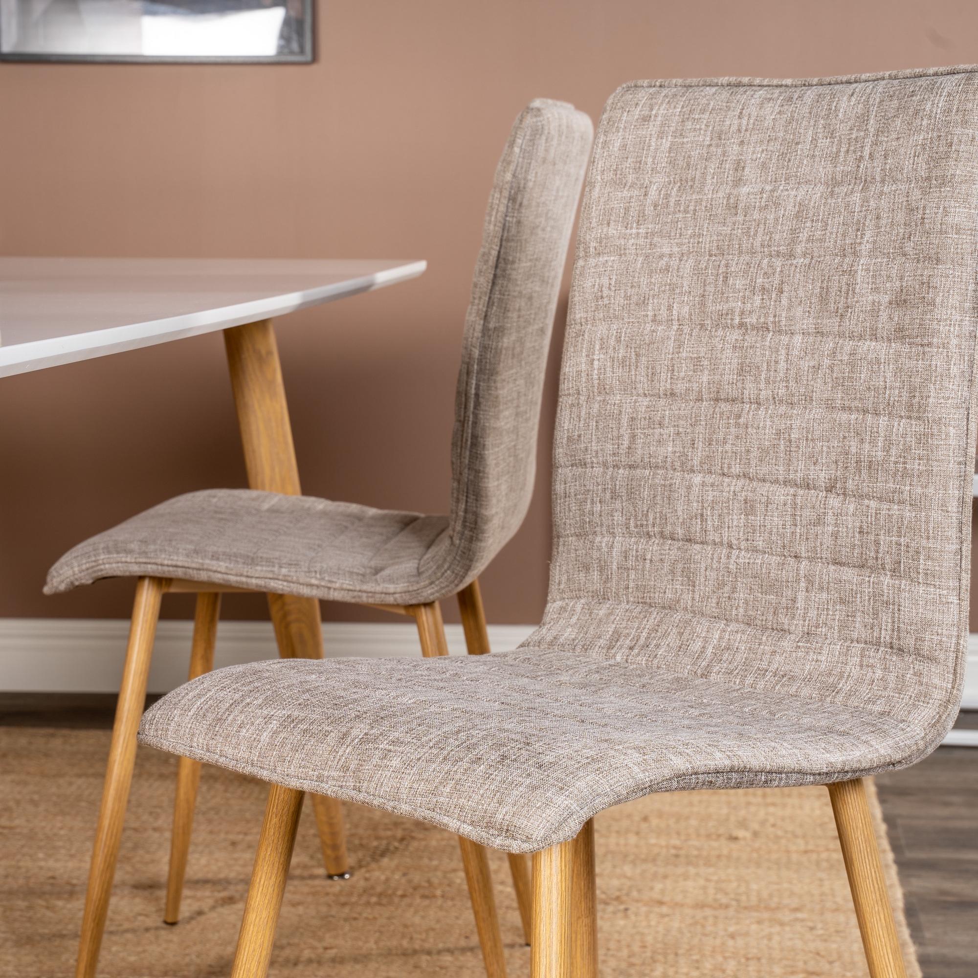 Matgrupp Venture Home Pobbie med 4 Walerina Stolar