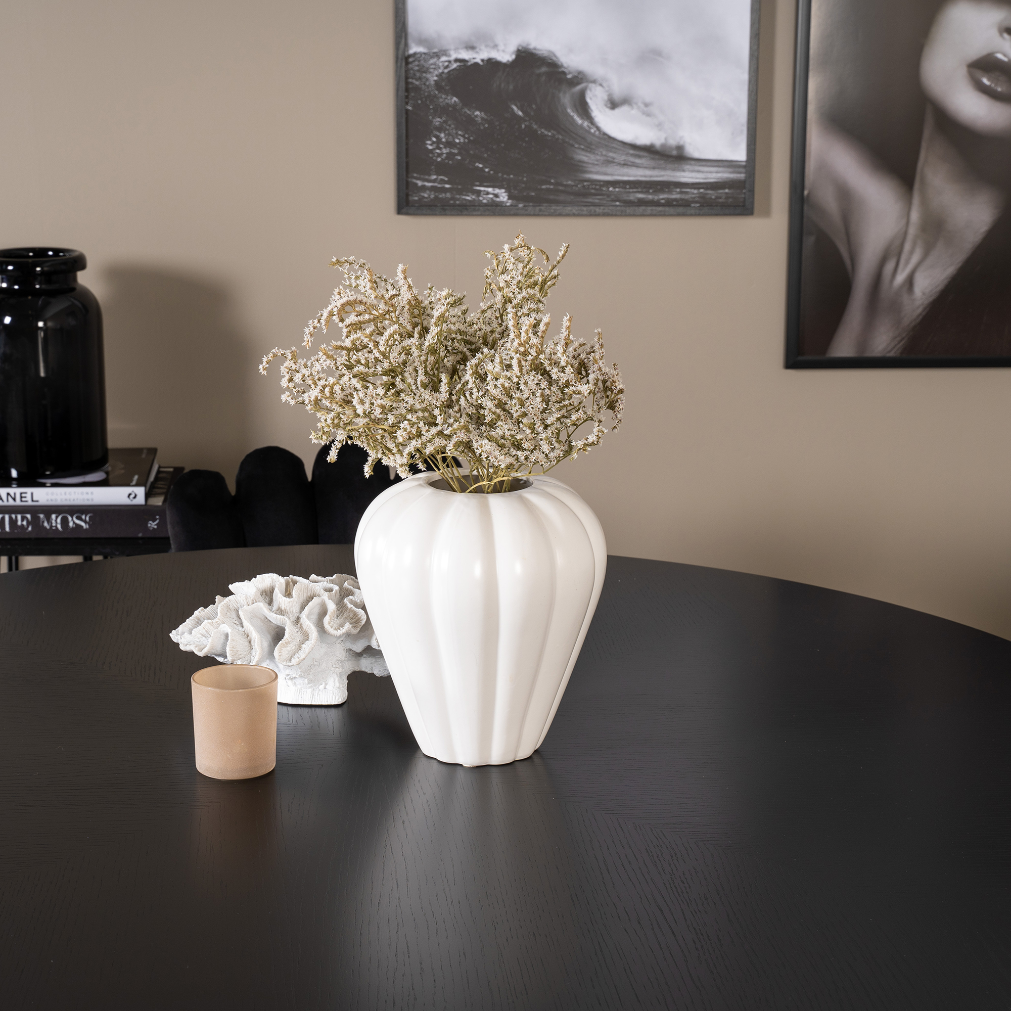Matgrupp furniture/fashion Copenhagen med 4 Svarta Limhamn Light Stolar