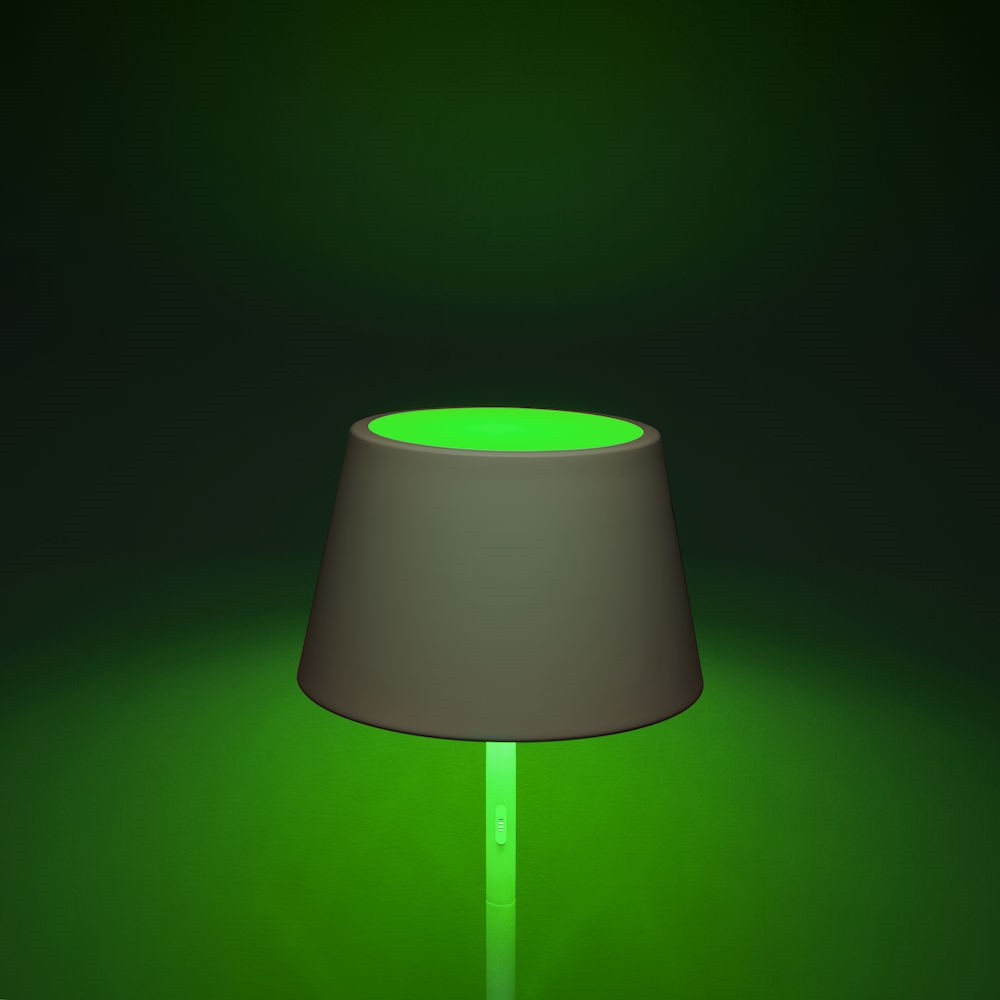 Pomezia golvlampa USB vit Vit
