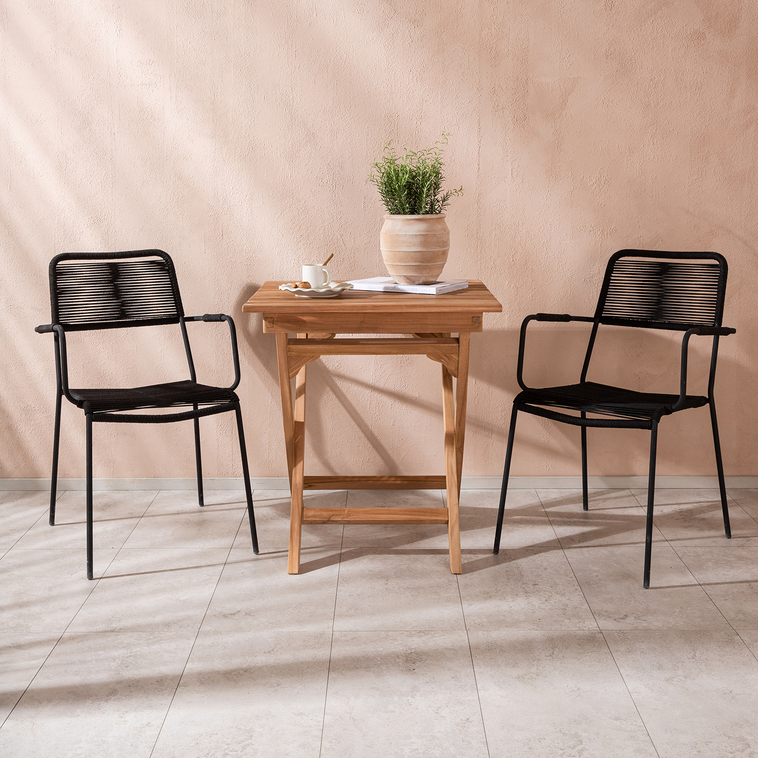 Cafégrupp Venture Home Ghana 70x70 med 2 Lindos Karmstolar