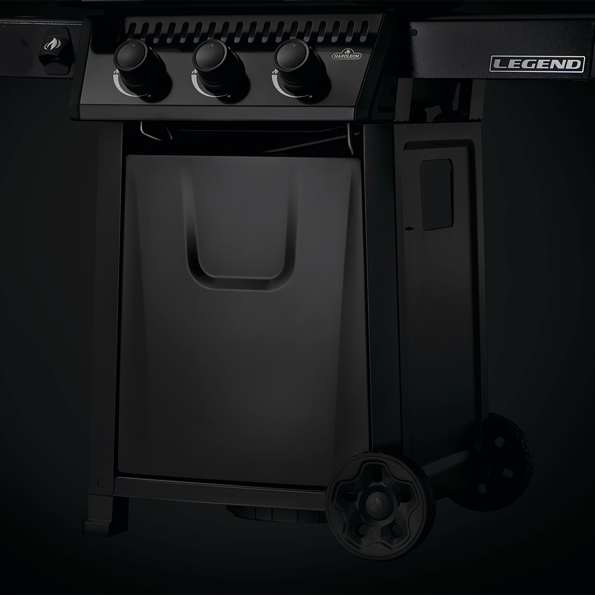 Gasolgrill Napoleon Legend 365 med Grillöverdrag och Grillborste