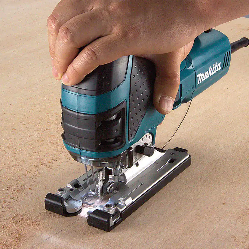 Sticksåg Makita 4351FCTJ