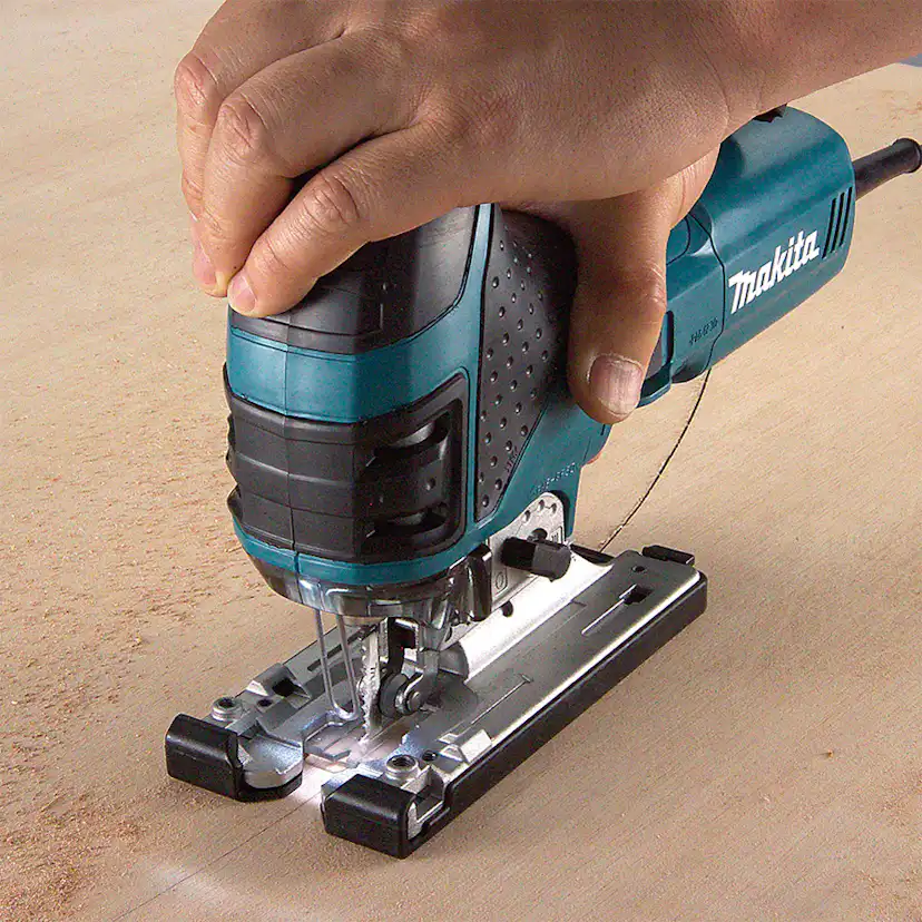 Sticksåg Makita 4351FCTJ