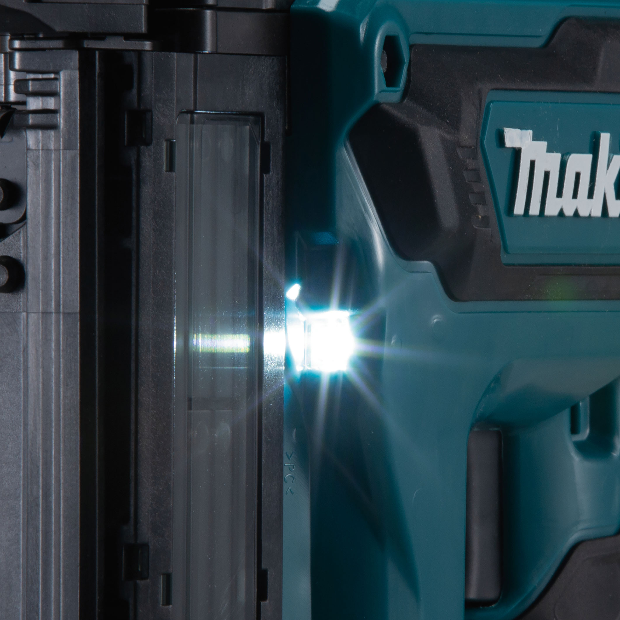 Dyckertpistol Makita LXT DFN350Z 15-35 mm utan Batteri