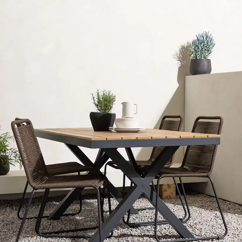 Matgrupp Venture Home Garcia Bord med 4 Lindos Stolar