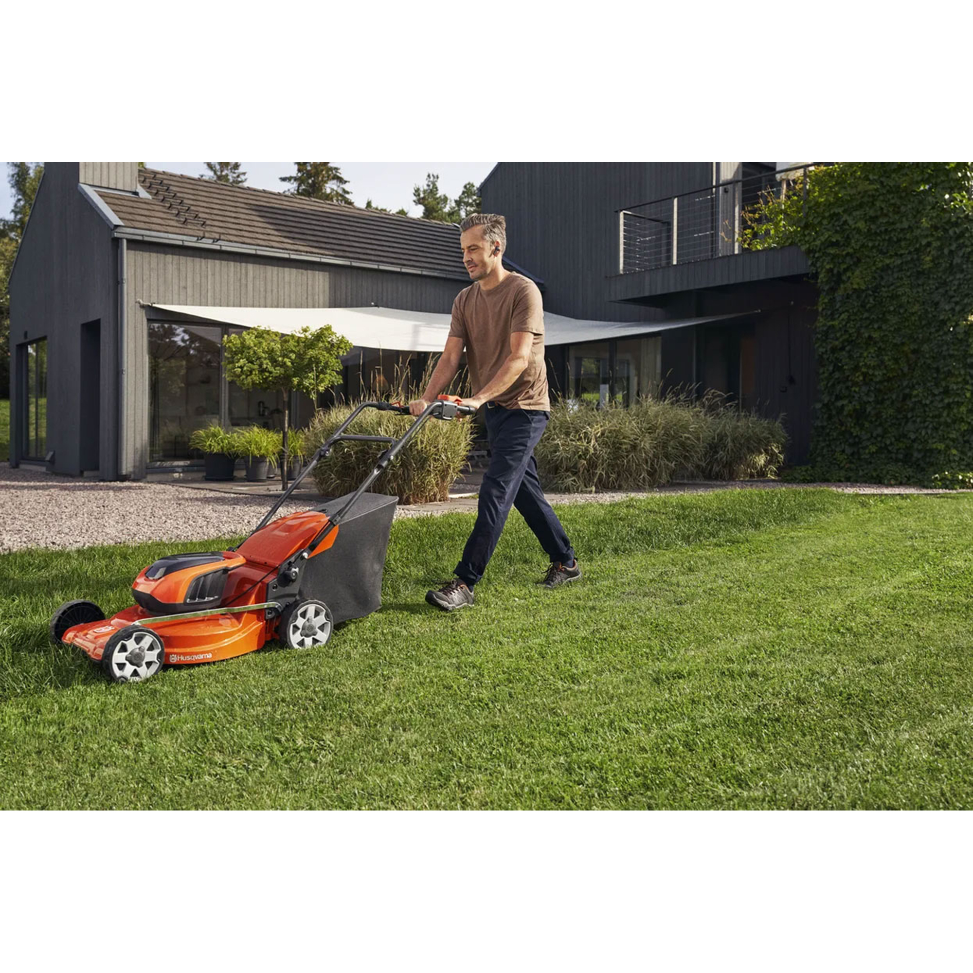 Gräsklippare Husqvarna LC142i med Batteri