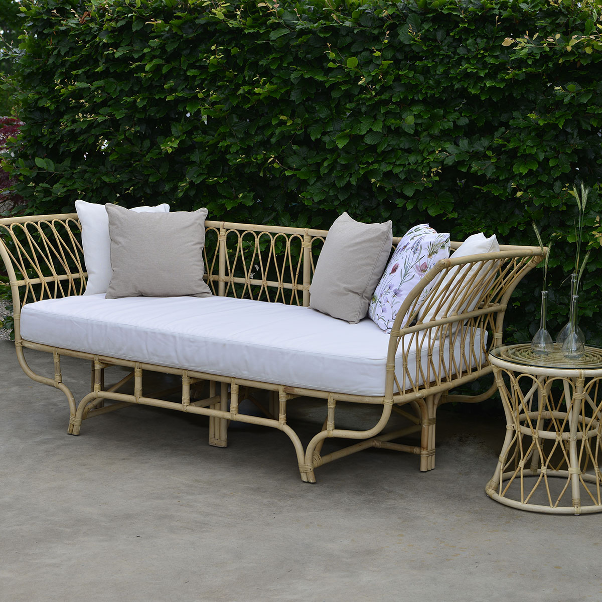 Sidobord Hillerstorp Lyckesö