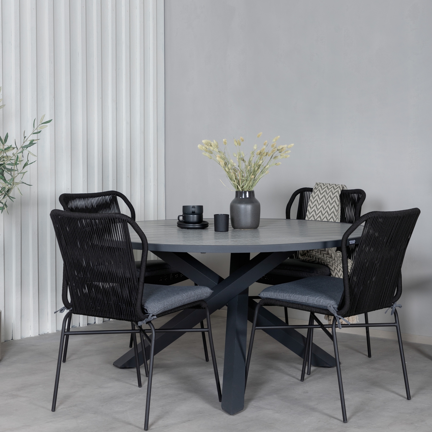 Matgrupp Utomhus Venture Home Pincy med 4 Jefferson Stapelbara Trädgårdsstolar
