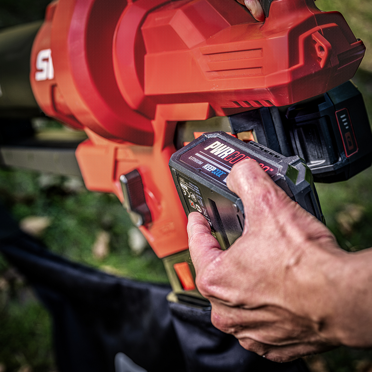 Lövblås/-Sug SKIL 0350 CA Kolborstfri Batteridriven