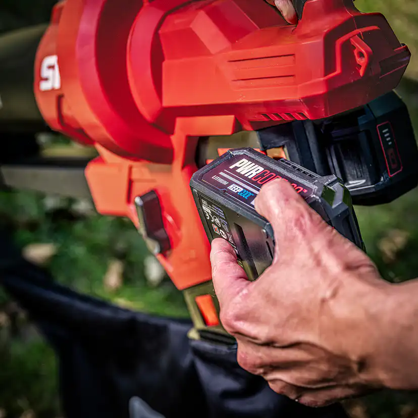 Lövblås/-Sug SKIL 0350 CA Kolborstfri Batteridriven