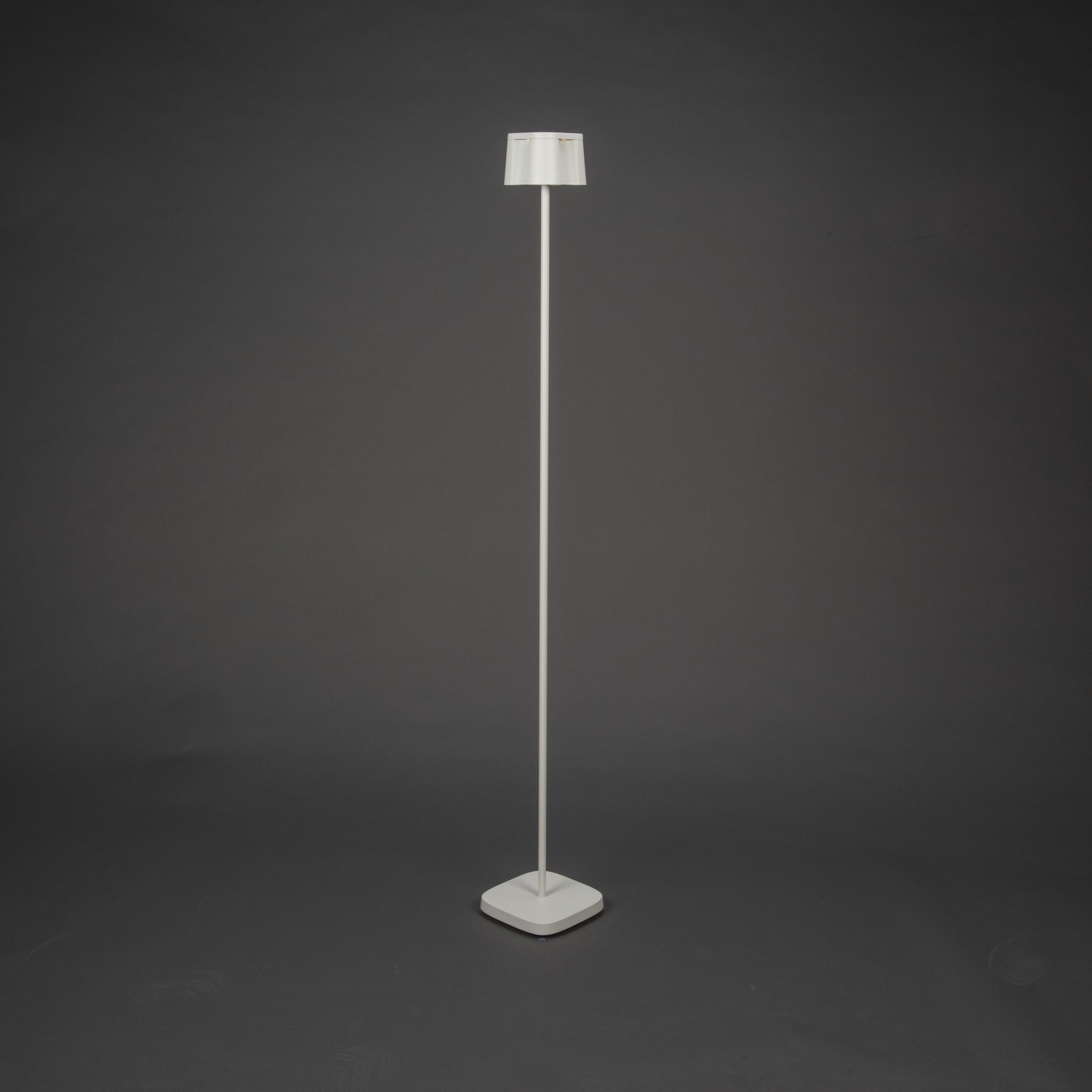 Golvlampa Gnosjö Konstsmide Nice USB