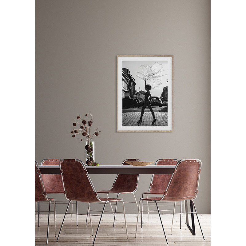 Poster Gallerix Holding Balloons