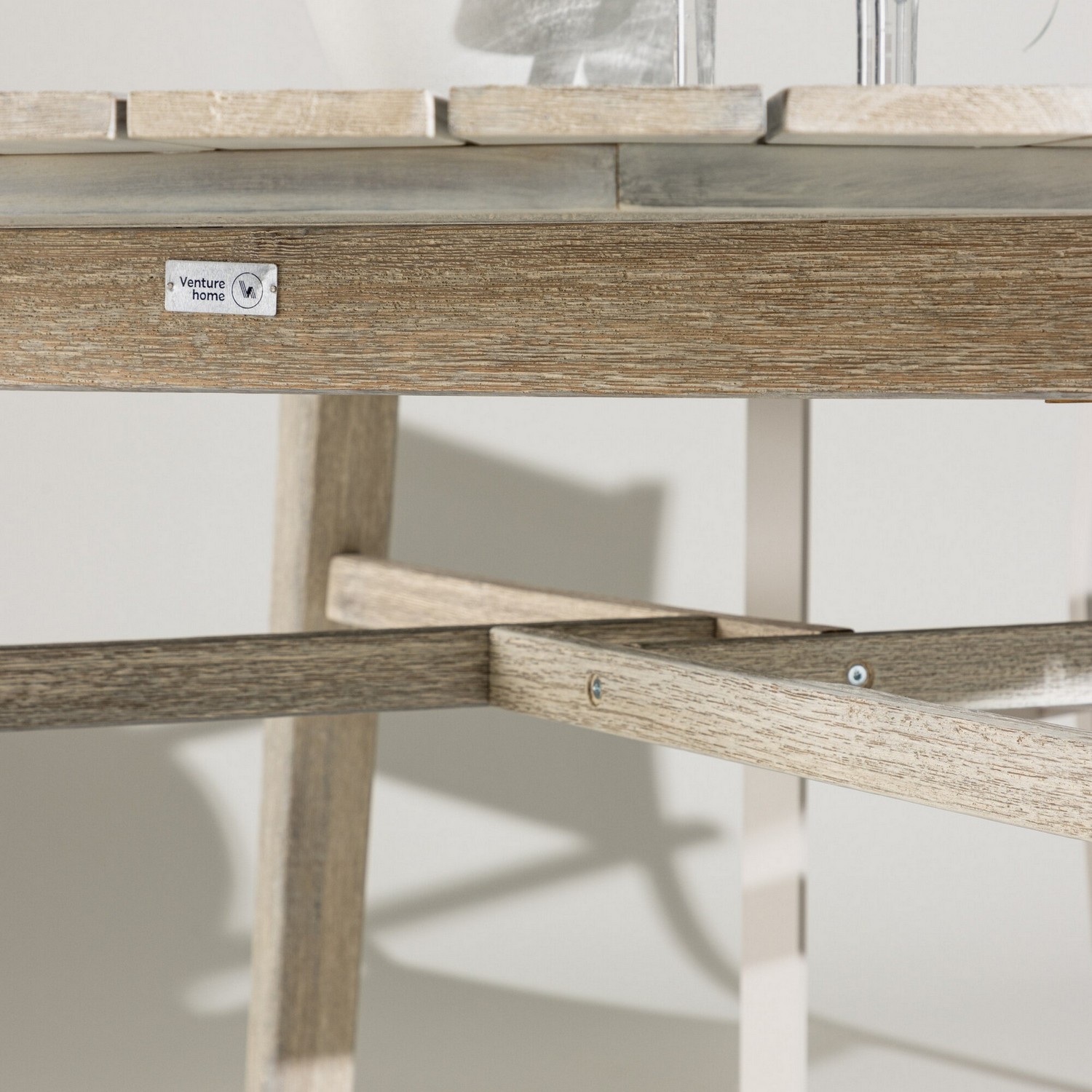 Utebord Venture Home Rives Ø150 cm, Runt Träbord för Utomhusbruk