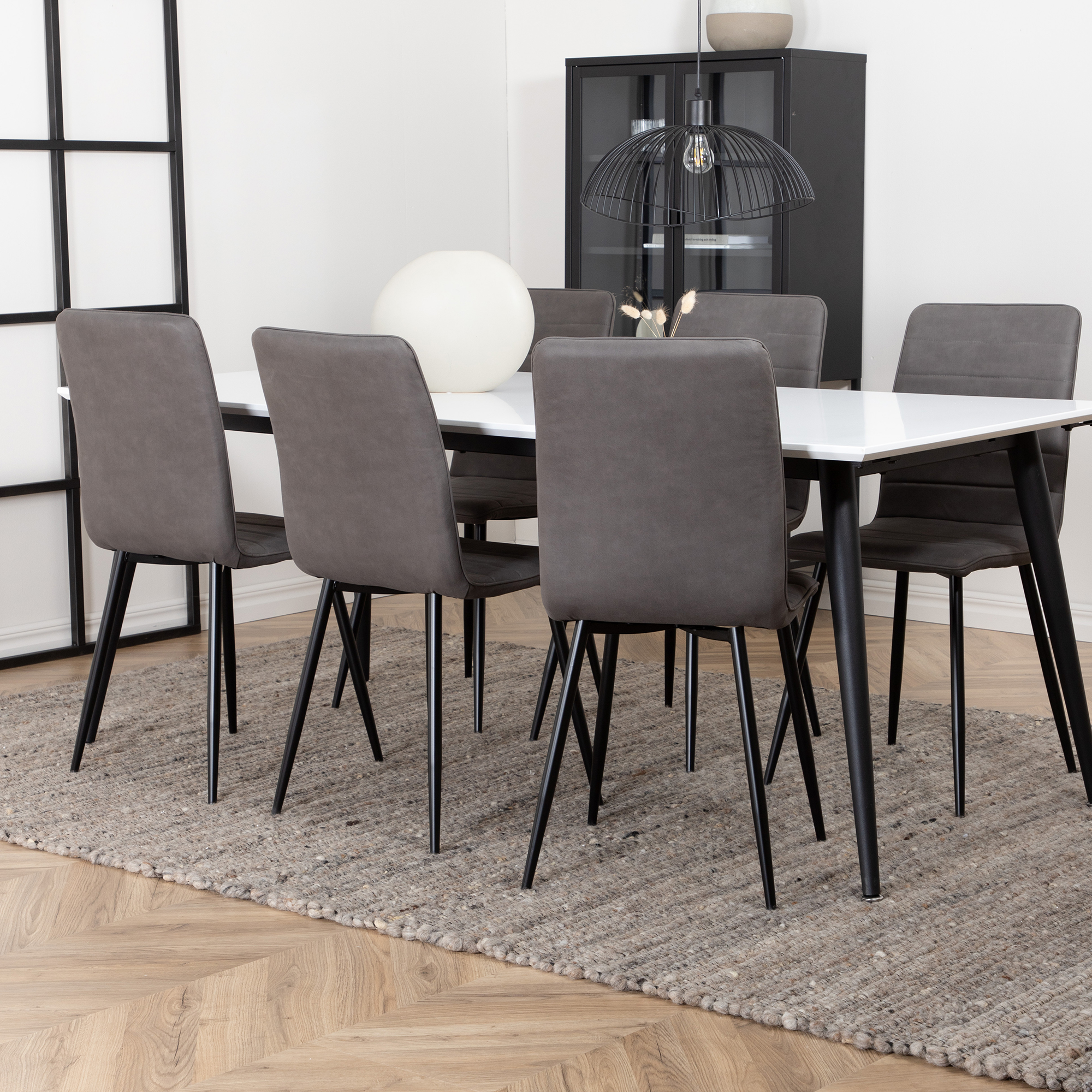 Jimmy Dining Table - Black / White HPL+Windu Lyx Chair - Bla Grå