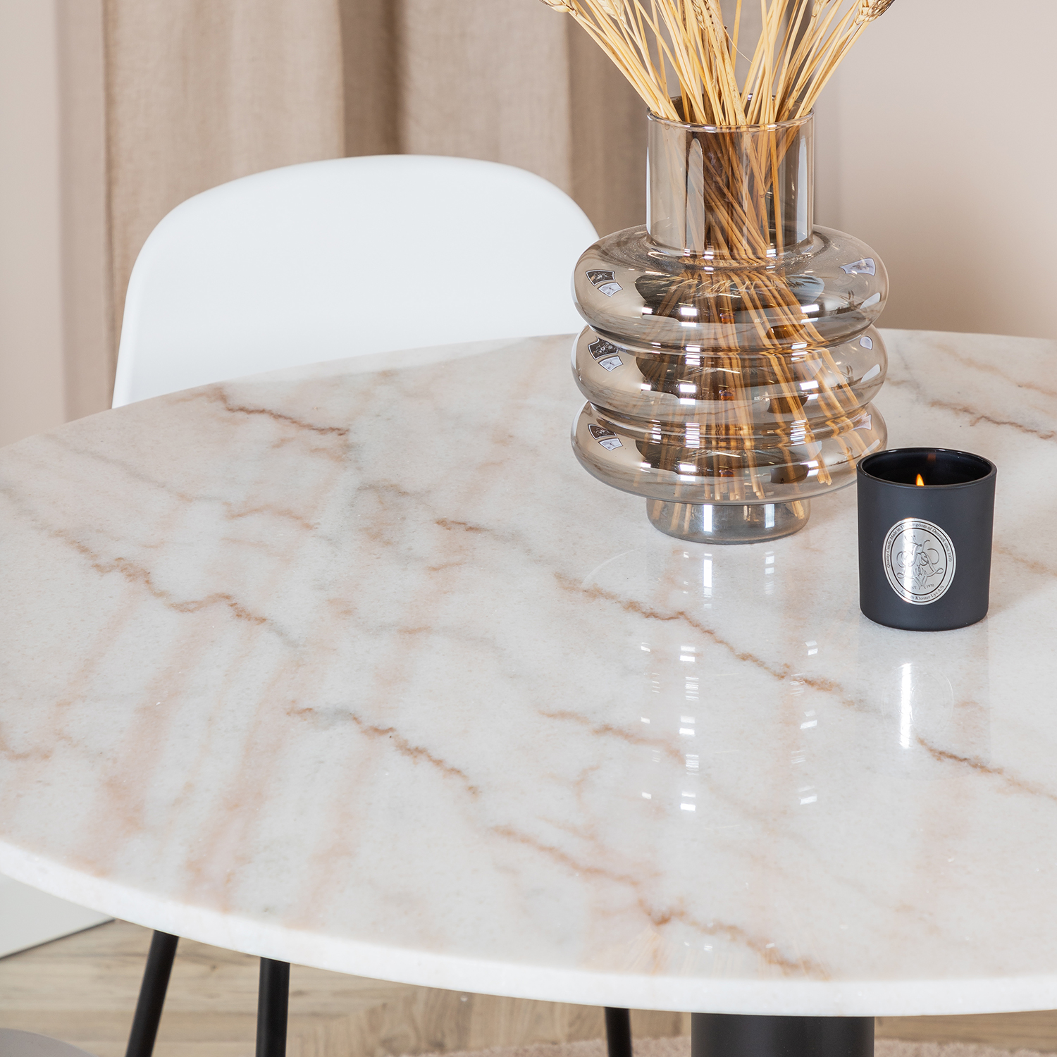 Estelle Round Dining Table ø106+ Arctic Dining Chair Vit/Svart/Vit