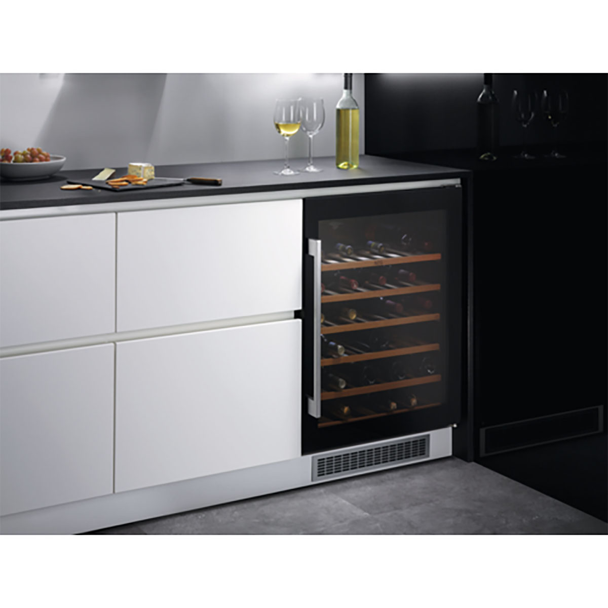 Vinkyl AEG SWB66001DG