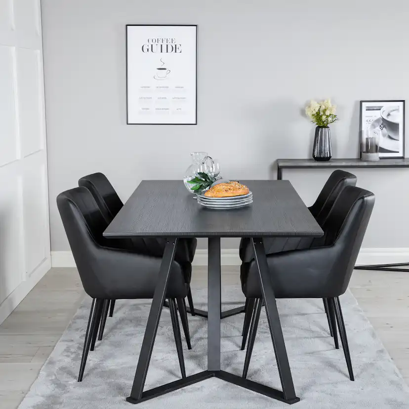 Matgrupp Venture Home Madde med 4 Corina Stolar Konstläder