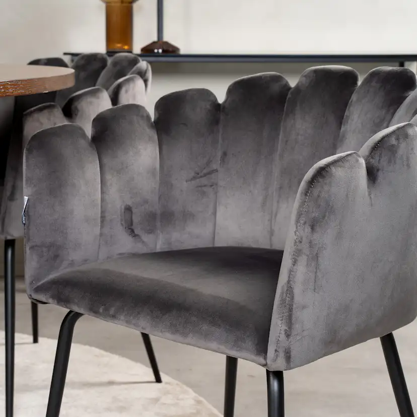 Matgrupp furniture/fashion Copenhagen med 6 Gråa Limhamn Stolar