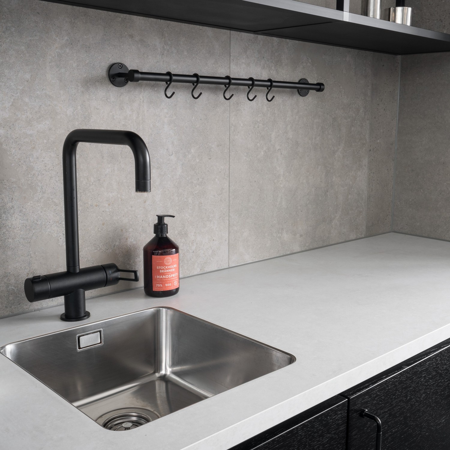 Köksreling Beslag Design Aveny Komplett