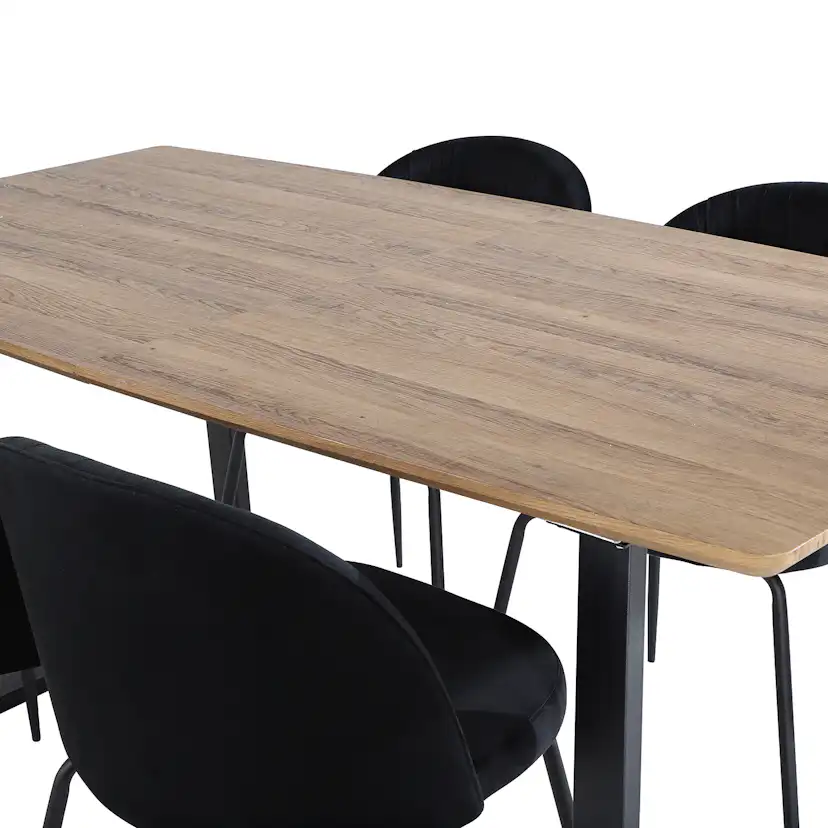 Matgrupp Venture Home Ina med 4 Wrigley Stolar Sammet