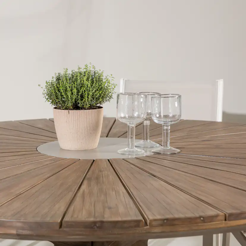Rosario Dining Table- Teak Ø140 +Copacabana Stacking Chair - Trädgårdsgrupp Venture Home Rosario med 6 Copacabana Stolar