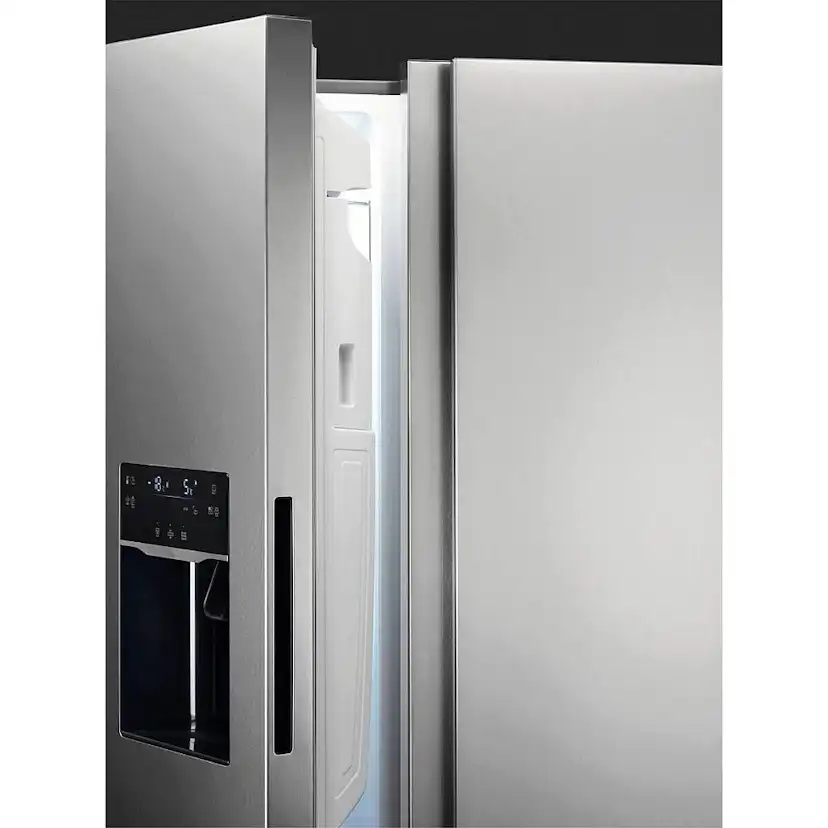 Kyl & Frys Side by Side Electrolux EAI6HD57U0 Rostfri med Is- och Vattendispenser
