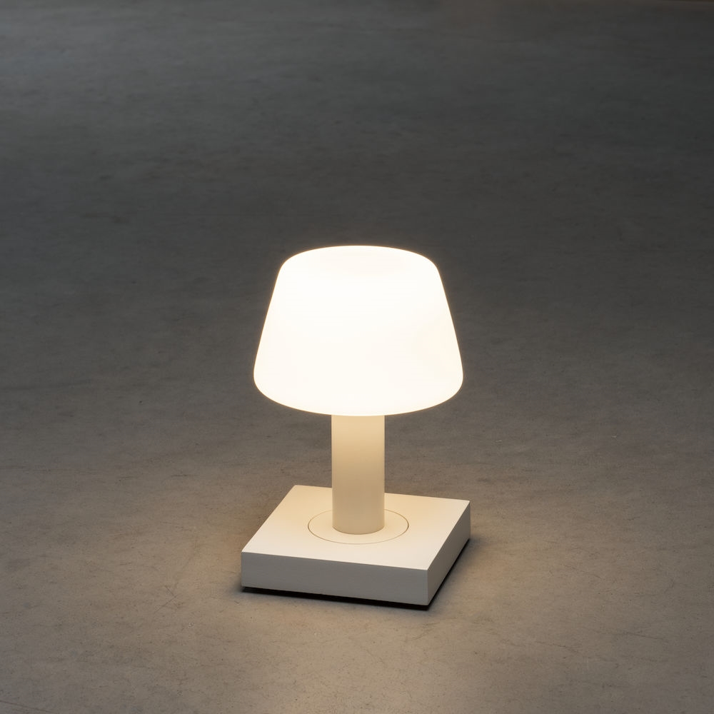 Bordslampa Gnosjö Konstsmide Monaco USB