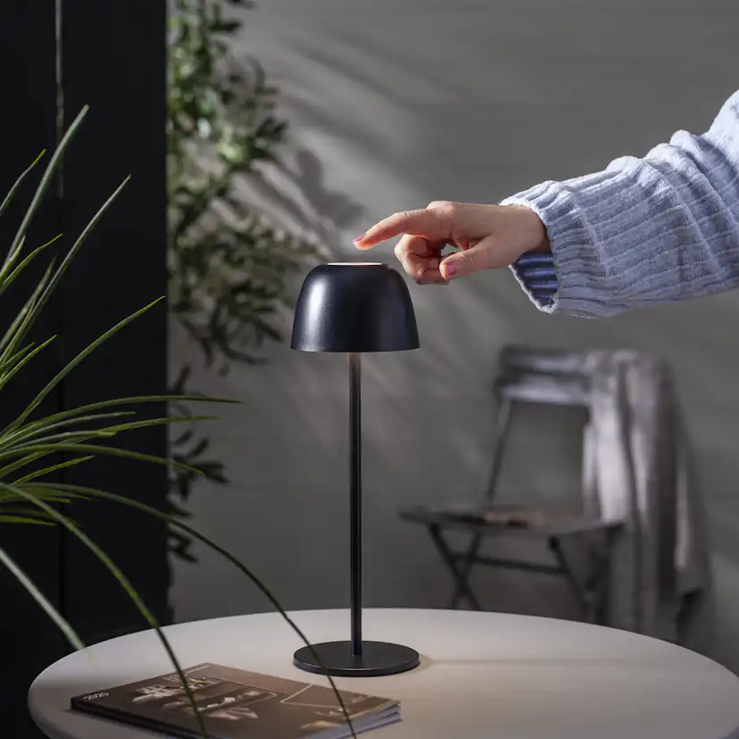 Bordslampa Star Trading Ronda USB