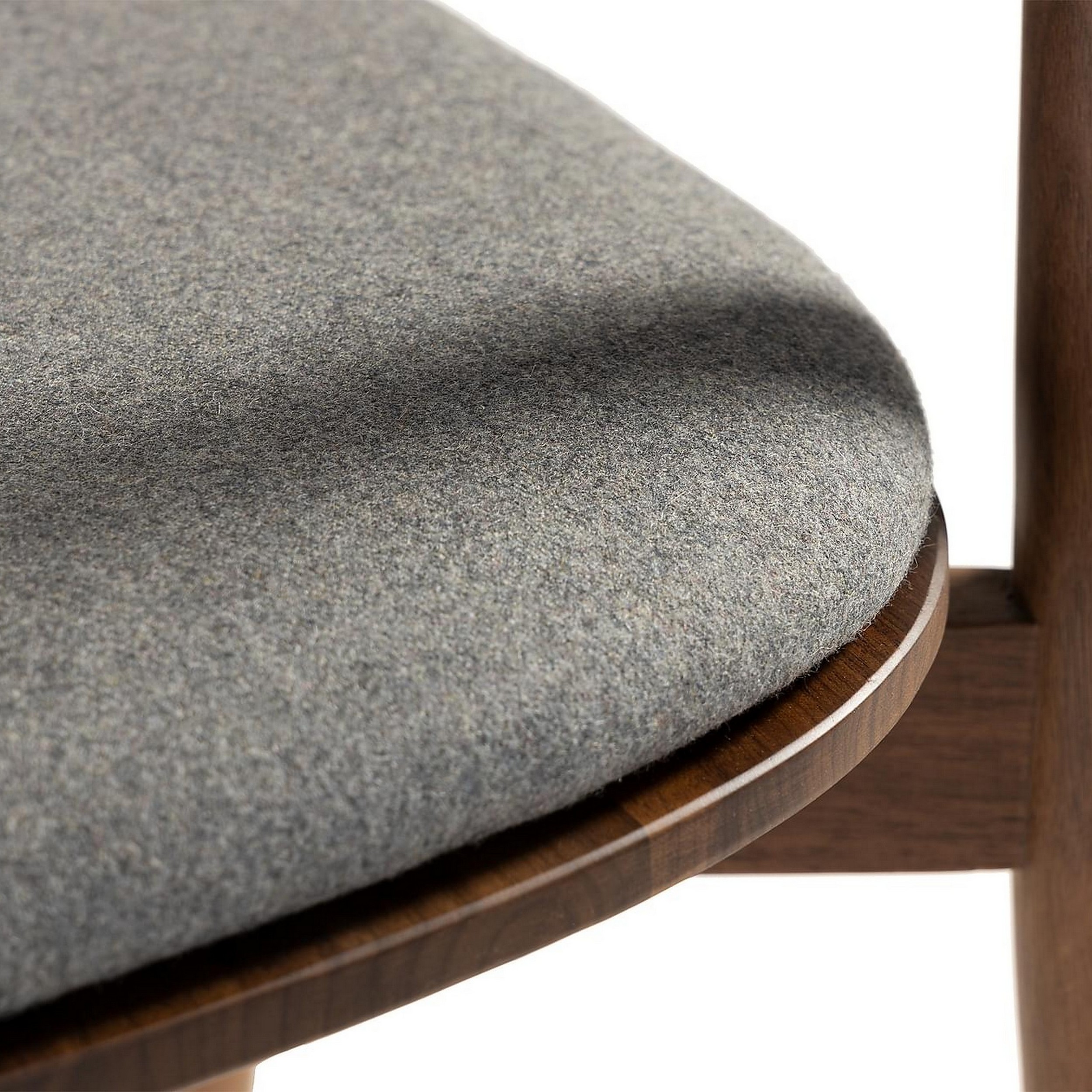 Matstol Bark Noira med Armstöd