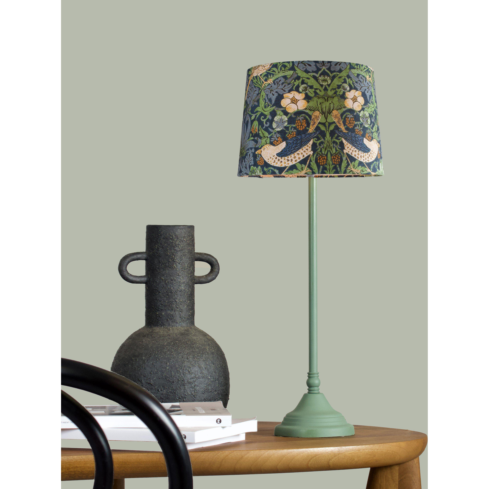 Bordsslampa PR Home Tove Lampfot i Metall med Vilja Lampskärm i William Morris Mönster