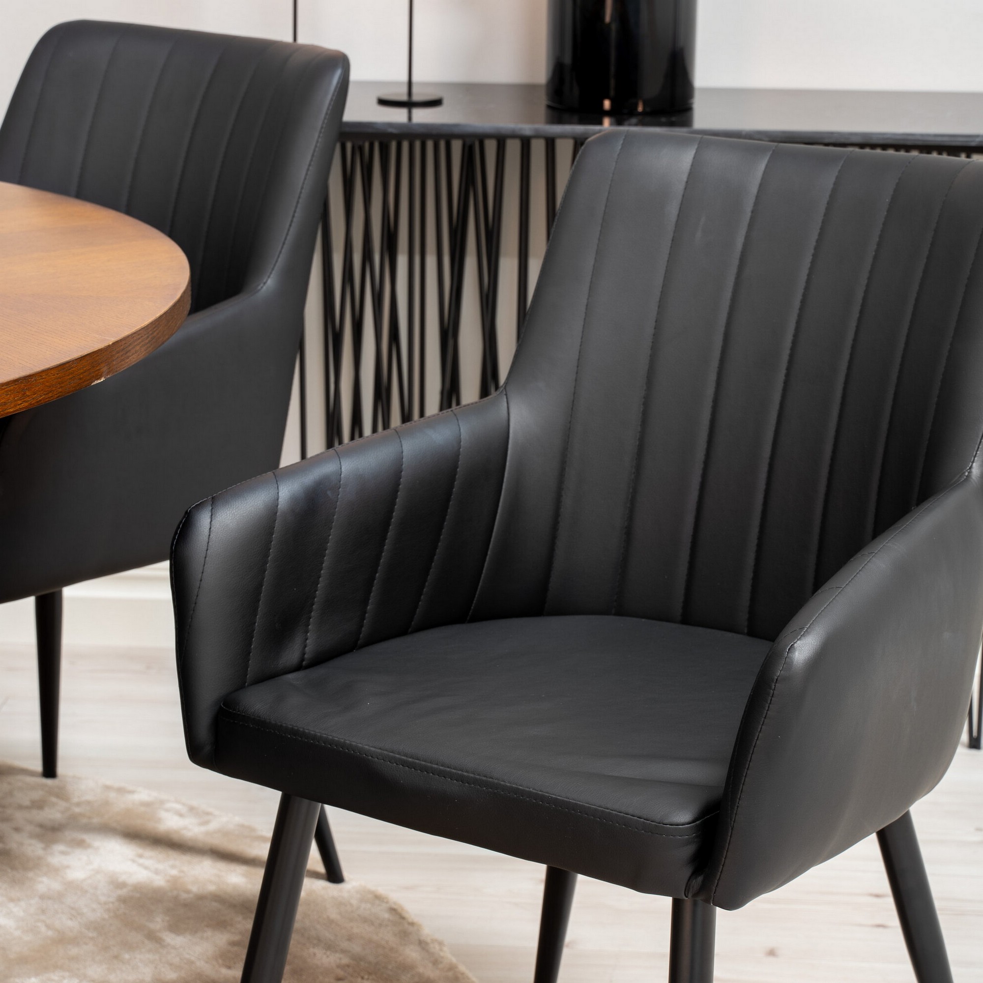 Matgrupp Venture Home Copenhagen med 6st Comfort Stolar