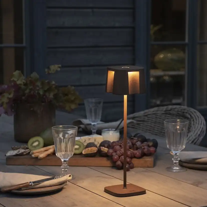 Nice bordslampa rostUSB Rost