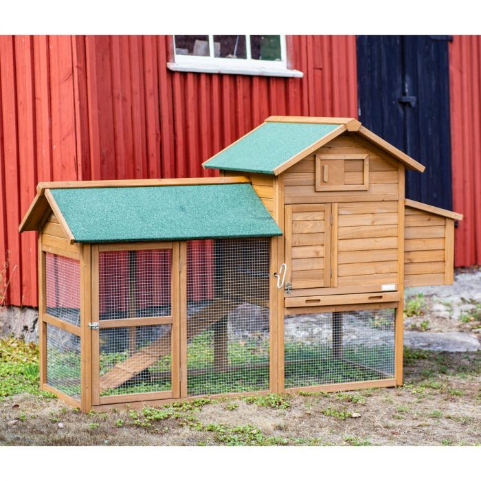 Hönshus Kellfri Gullan med Utegård