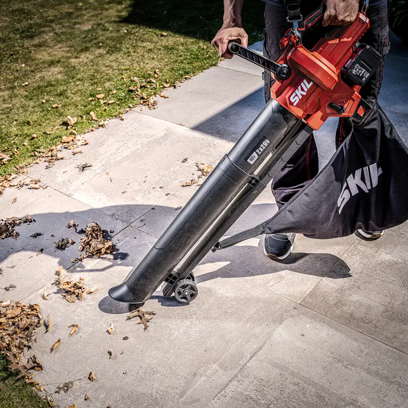 Lövblås/-Sug SKIL 0350 CA Kolborstfri Batteridriven